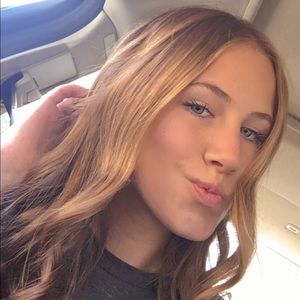 Meet your Posher, Zora